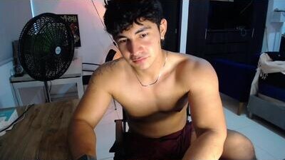 santii_jr public webcam profile photo 7