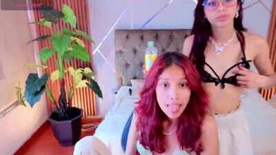 saphiire_ public webcam profile photo 7