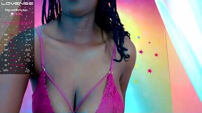 sara_marks public webcam profile photo 4