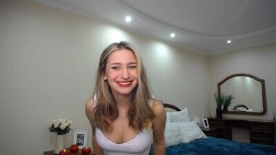 sara_parke public webcam profile photo 4