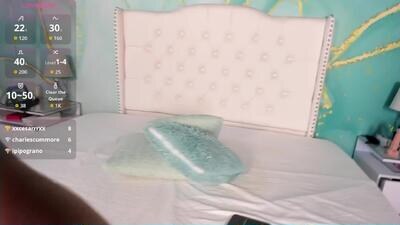 sara_roousse public webcam profile photo 3
