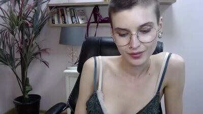sarah_desire01 public webcam profile photo 2