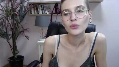 sarah_desire01 public webcam profile photo 5