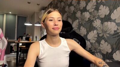sarah_kurt public webcam profile photo 5