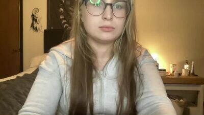 sarahmartin420 public webcam profile photo 3
