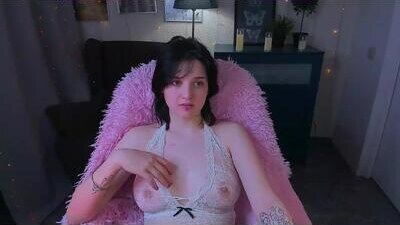 sarahshelby public webcam profile photo 8