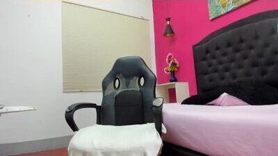 saralopez__ public webcam profile photo 6