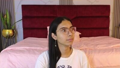 sarasaenz_99 public webcam profile photo 6