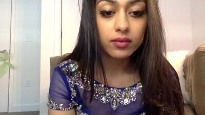 saravunovix public webcam profile photo 6