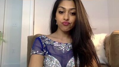 saravunovix public webcam profile photo 8