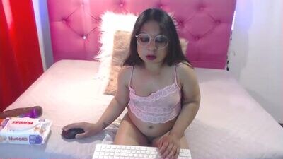 sarawiills public webcam profile photo 2