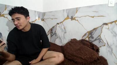 saritaandthom public webcam profile photo 3