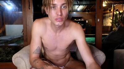 sashenkka public webcam profile photo 3