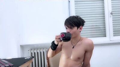 sasukeuhchia public webcam profile photo 6