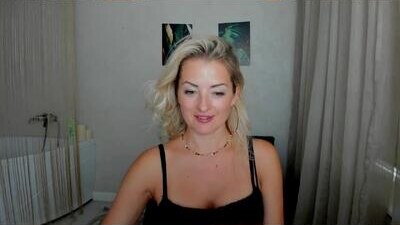 satinedesire public webcam profile photo 10