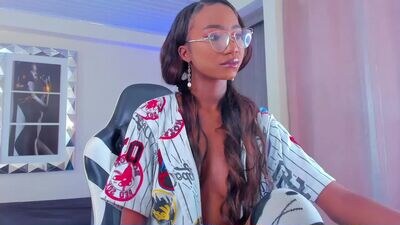 savannahwildee public webcam profile photo 2