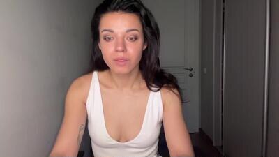 scarlet_daisy_ public webcam profile photo 3