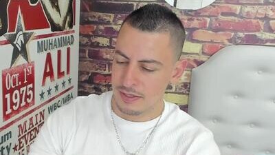 scotty_music public webcam profile photo 8