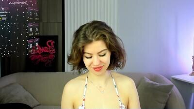 selena_grey_