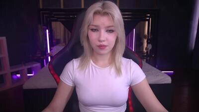 selenairis public webcam profile photo 3