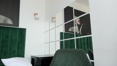 seliselin public webcam profile photo 8