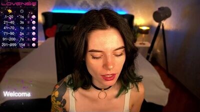 serenamilss public webcam profile photo 2