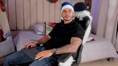 seth_vega_ public webcam profile photo 3