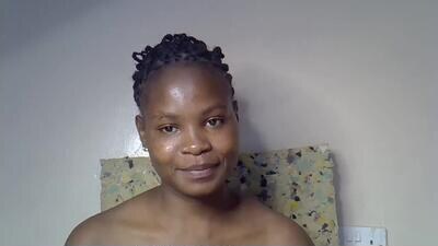 sexy_molyne public webcam profile photo 3