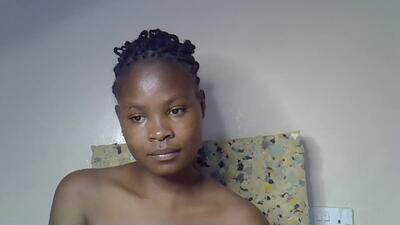 sexy_molyne public webcam profile photo 4