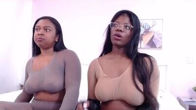 shanirivers public webcam profile photo 5