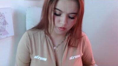 sharlottejones public webcam profile photo 10