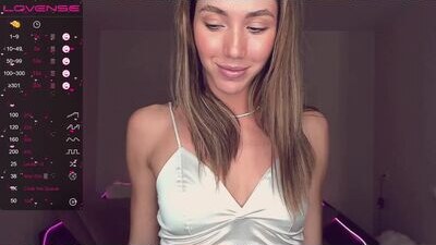 sharon__toys public webcam profile photo 7