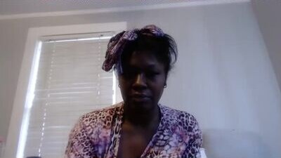 shellibabi83 public webcam profile photo 5