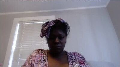 shellibabi83 public webcam profile photo 6