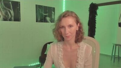 shesleepsnaked public webcam profile photo 7