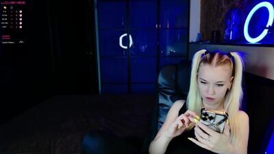 shhho_o public webcam profile photo 2