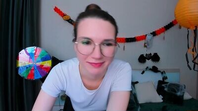 shineshyness public webcam profile photo 3