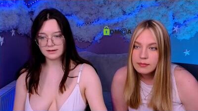 shinykaya public webcam profile photo 8