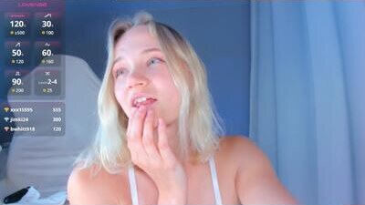 showmejenny public webcam profile photo 5
