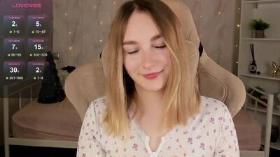 shy__polly public webcam profile photo 2
