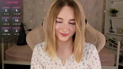 shy__polly public webcam profile photo 3