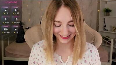 shy__polly public webcam profile photo 9