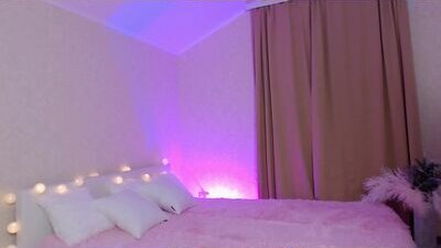 shy__pr1ncess public webcam profile photo 5