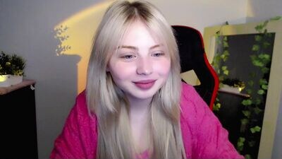 shy_blondiee