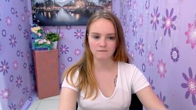 shy_cute_emma_ public webcam profile photo 3