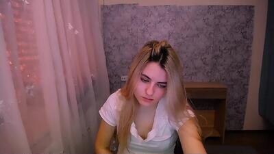shy_sabrina_ public webcam profile photo 4