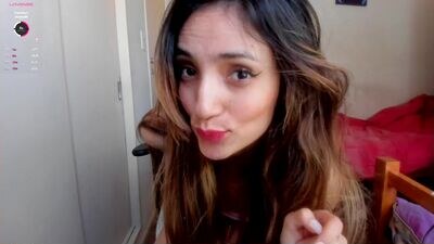 shybut_naughty public webcam profile photo 2