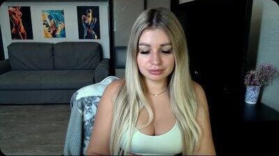 shyevaa public webcam profile photo 6