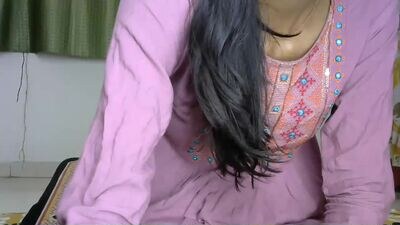 shygirl_aarushi public webcam profile photo 2