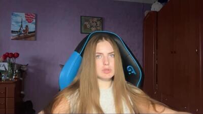 silksinner_ public webcam profile photo 3